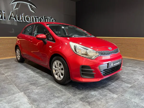 Kia Rio (2015) — foto 13 van 19