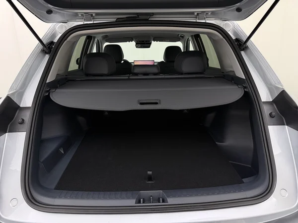 GEELY Starray EM-i (2026) — foto 8 van 29