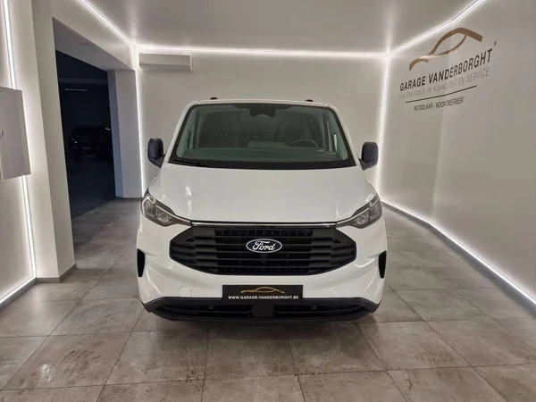 Ford Transit Custom (2026) — foto 9 van 16