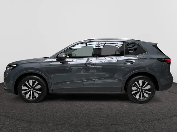 VOLKSWAGEN Tiguan (2026) — foto 9 van 19
