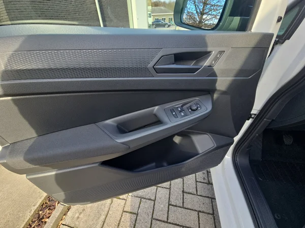 VOLKSWAGEN Caddy Maxi (2026) — foto 2 van 24