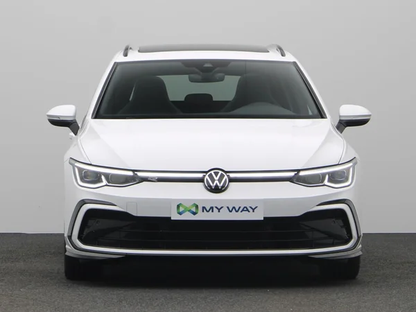 VOLKSWAGEN Golf VIII SW (2024) — foto 18 van 22