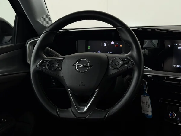 OPEL Mokka (2023) — foto 13 van 26