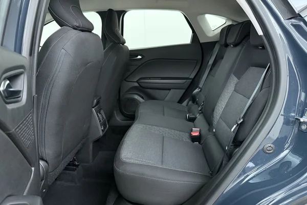 Renault Captur (2023) — foto 16 van 17