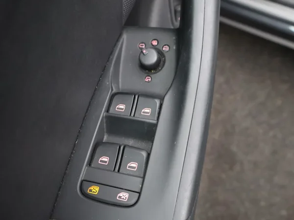 Audi Q3 (2018) — foto 28 van 29