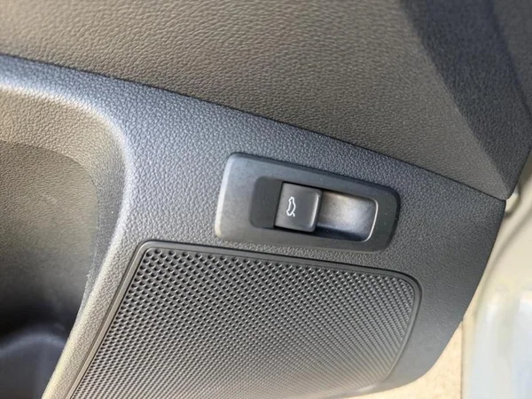 SKODA Karoq (2023) — foto 20 van 29