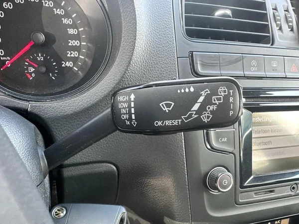 VOLKSWAGEN Polo (2017) — foto 19 van 28