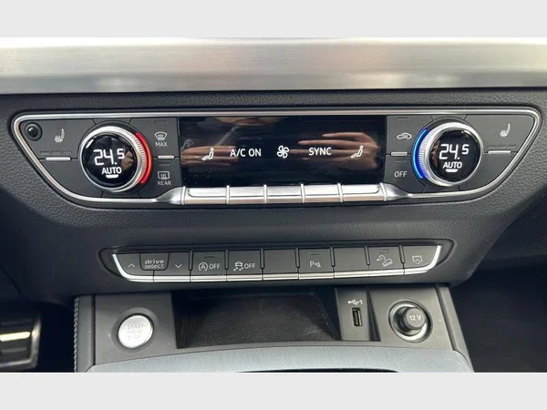 Audi Q5 (2022) — foto 13 van 40