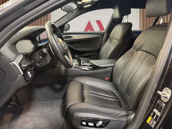 BMW 530 (2022) — foto 4 van 30