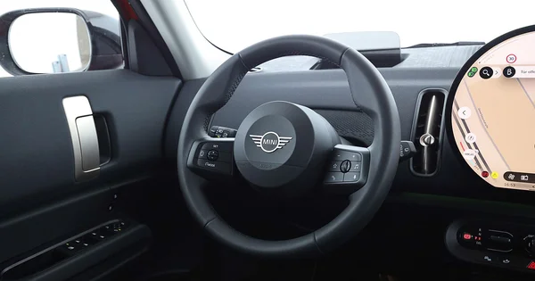 Mini Mini Countryman (U25) (2025) — foto 9 van 41