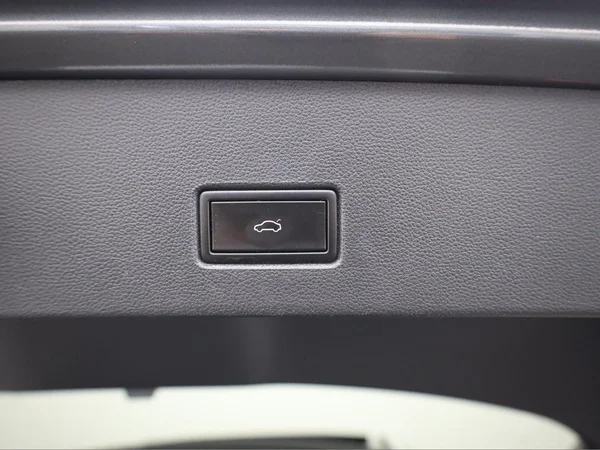VOLKSWAGEN T-Roc (2019) — foto 3 van 23