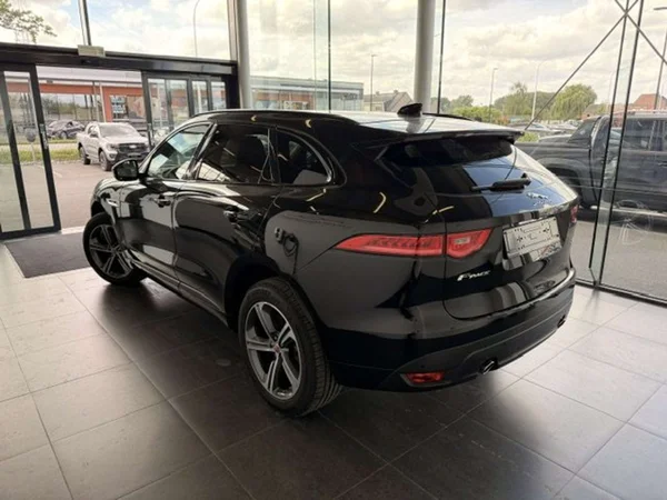 Jaguar F-PACE (2020) — foto 18 van 23