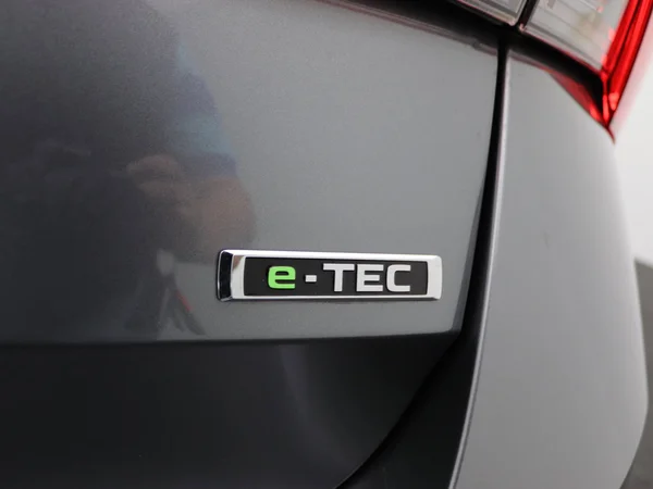 SKODA Octavia Combi (2024) — foto 2 van 27