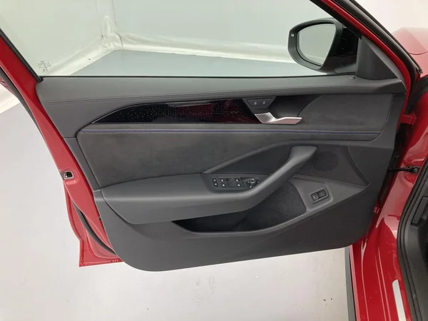 VOLKSWAGEN Passat SW (2024) — foto 26 van 36