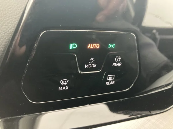 VOLKSWAGEN Golf VIII SW (2022) — foto 16 van 36