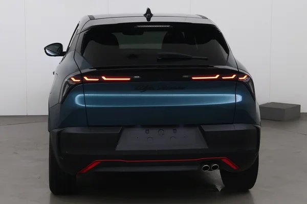 Alfa Romeo Junior (2025) — foto 14 van 19