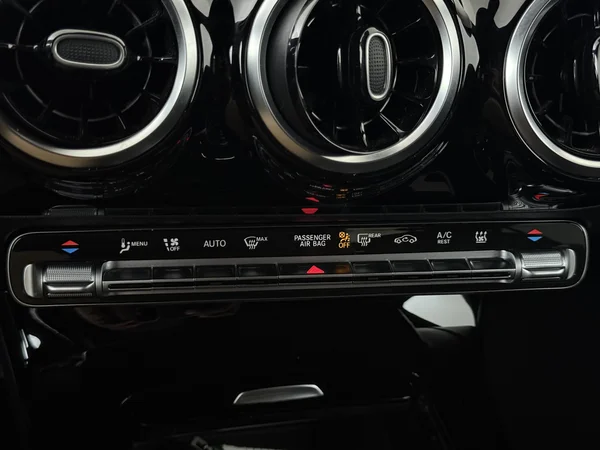 MERCEDES CLA 250 (2022) — foto 18 van 31