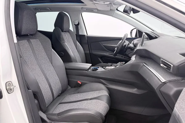 Peugeot 3008 (2019) — foto 13 van 29