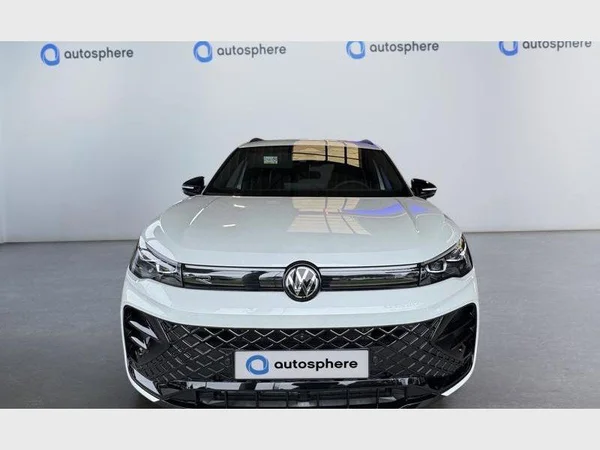 VOLKSWAGEN Tiguan (2026) — foto 16 van 22