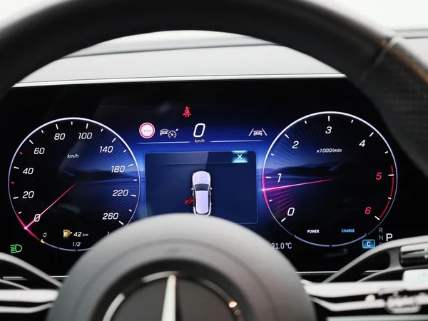 Mercedes-Benz GLC (2025) — foto 50 van 51