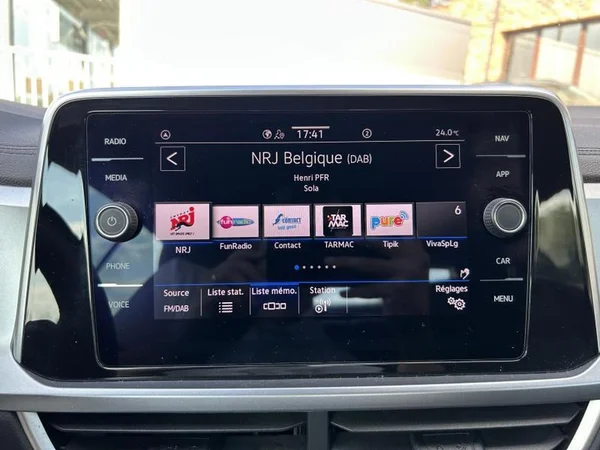 VOLKSWAGEN T-Roc Cabriolet (2023) — foto 22 van 38