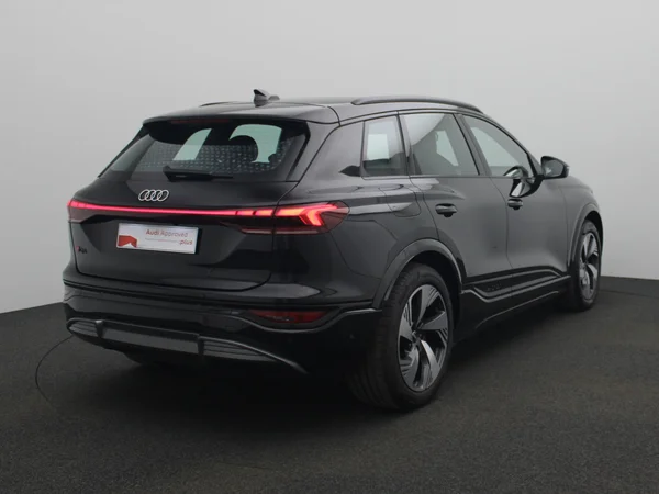 AUDI Q6 e-tron (2025) — foto 12 van 20