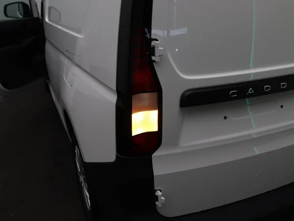 VOLKSWAGEN Caddy Cargo Dsl (2026) — foto 2 van 20