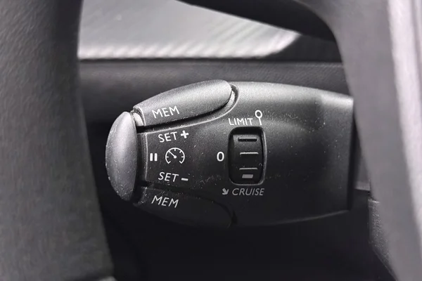 Peugeot 208 (2021) — foto 5 van 44