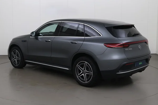 Mercedes-Benz EQC (2020) — foto 17 van 23
