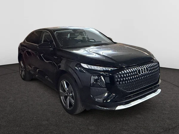 AUDI Q3 Sportback (2025) — foto 12 van 17