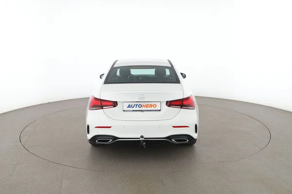 Mercedes-Benz A-Klasse (2019) — foto 11 van 16