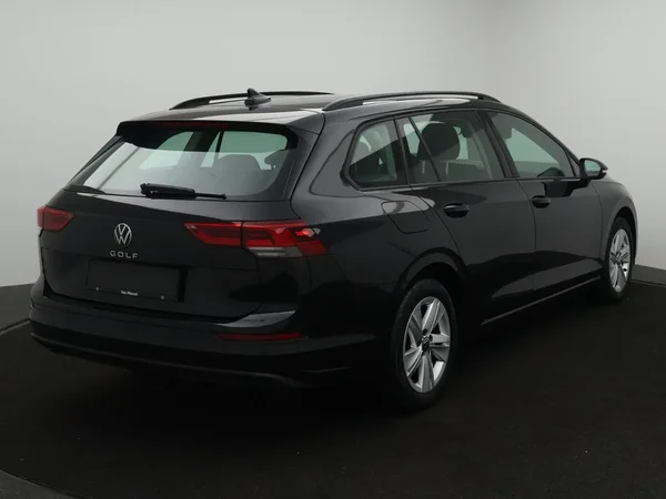 Volkswagen Golf (2022) — foto 12 van 23