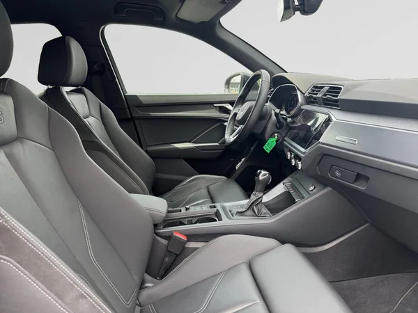 AUDI Q3 Dsl (2021) — foto 8 van 24