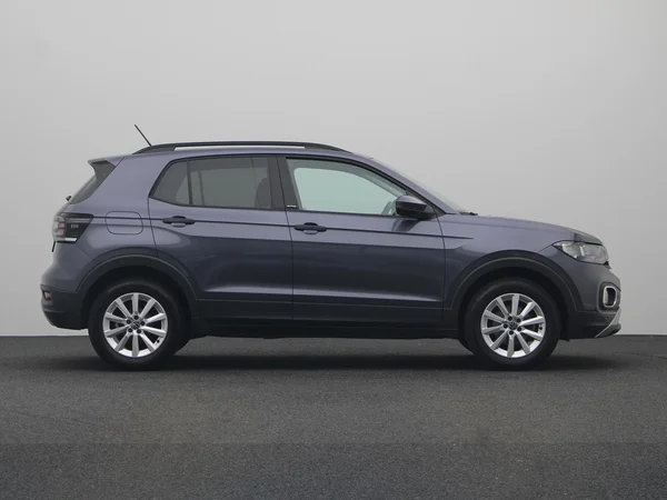 VOLKSWAGEN T-Cross (2022) — foto 17 van 19