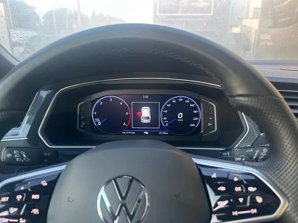 VOLKSWAGEN Tiguan Dsl (2023) — foto 11 van 20