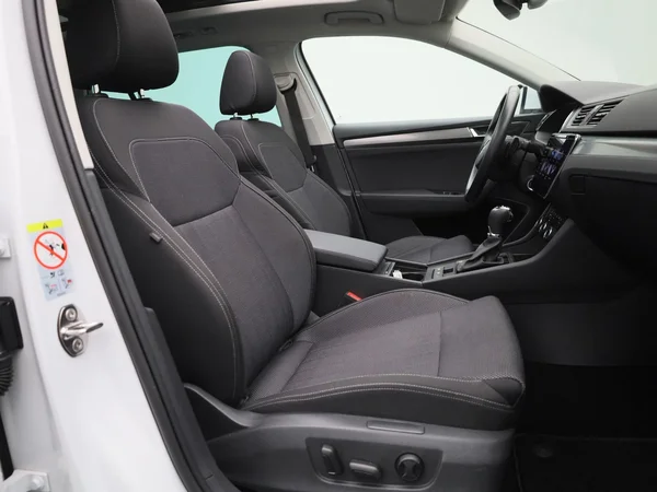 Škoda Superb (2022) — foto 35 van 47