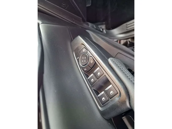 Ford Ranger — foto 10 van 13