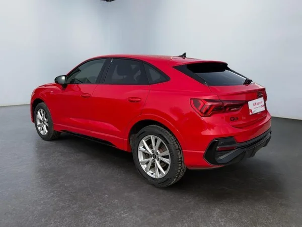 AUDI Q3 Sportback (2022) — foto 24 van 27