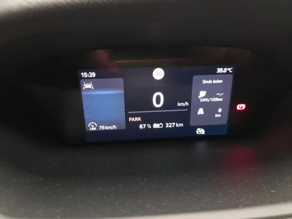 SKODA Enyaq Coupé (2025) — foto 8 van 24
