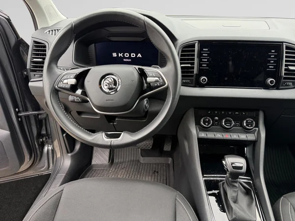 SKODA Karoq (2024) — foto 3 van 23