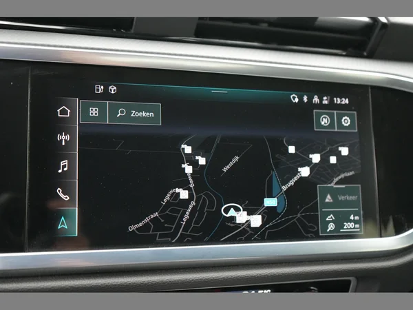 AUDI Q3 PHEV (2022) — foto 11 van 34