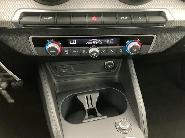 AUDI Q2 (2021) — foto 10 van 36
