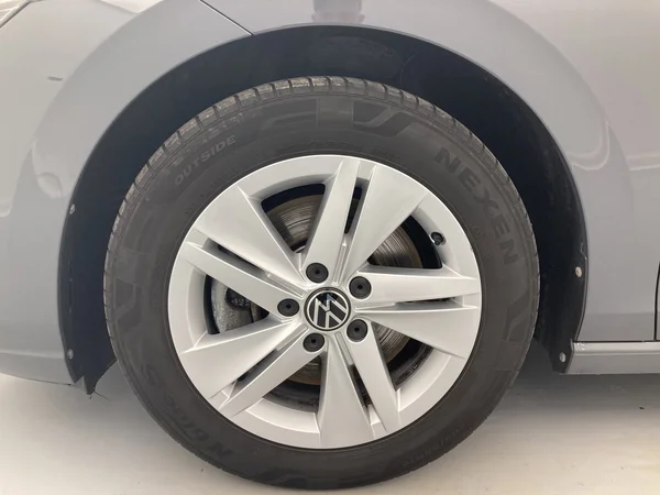 VOLKSWAGEN Golf Variant VIII (2021) — foto 21 van 36
