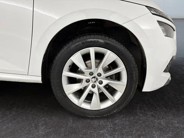 SKODA Kamiq (2020) — foto 28 van 29