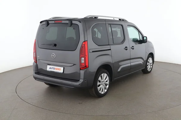 Opel Combo Life (2021) — foto 12 van 16