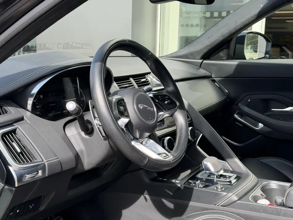 Jaguar E-PACE (2021) — foto 23 van 30