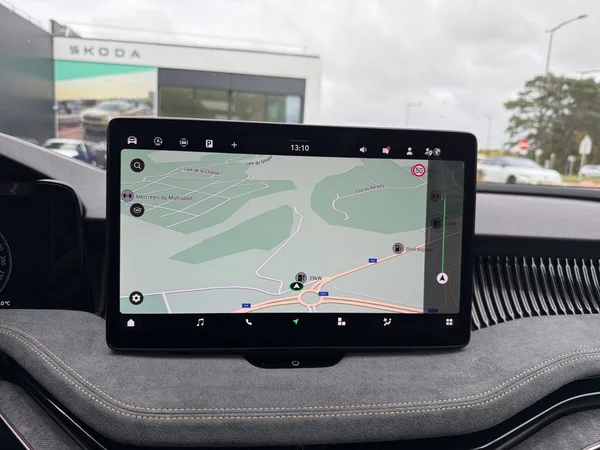 SKODA Superb Combi (2025) — foto 5 van 14