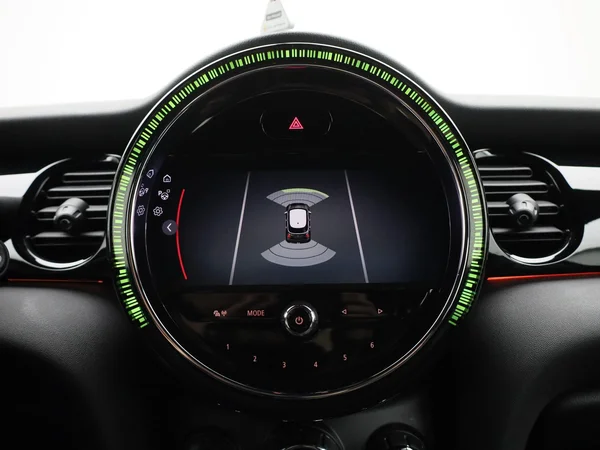 MINI One (2022) — foto 21 van 39