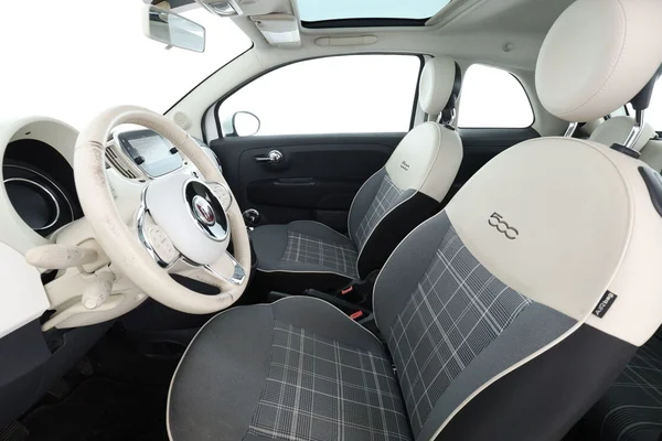 Fiat 500 (2017) — foto 16 van 16