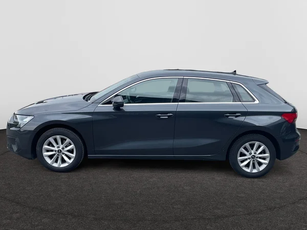 AUDI A3 Sportback (2023) — foto 12 van 20